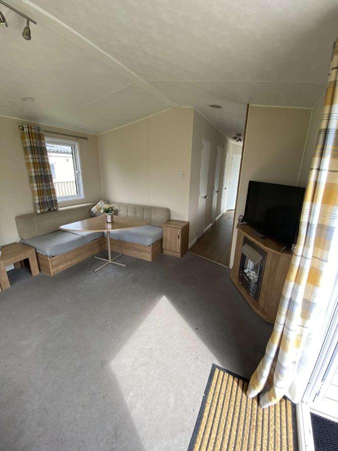 Impeccable 3 Bedroom Lodge Pet Friendly Northampton Exteriör bild